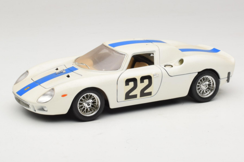Ferrari 250 LM #22 White 1965 Bburago 1:18 3333-W1 Diecast