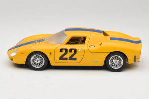 Ferrari 250 LM #22 Yellow 1965 Bburago 1:18 3333-Y1 Diecast — photo 4 of 8