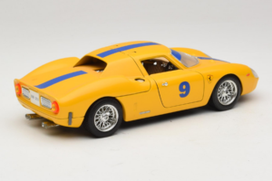 Ferrari 250 LM #9 Yellow 1965 Bburago 1:18 3033-Y1 Diecast — photo 3 of 8