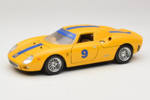 Ferrari 250 LM #9 Yellow 1965 Bburago 1:18 3033-Y1 Diecast