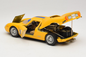 Ferrari 250 LM #9 Yellow 1965 Bburago 1:18 3033-Y1 Diecast — photo 5 of 8