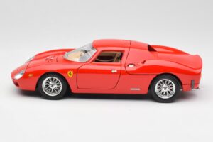 Ferrari 250 Le Mans Red Bburago 1:18 3033 Diecast — photo 4 of 8