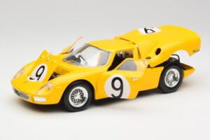 Ferrari 250 LM #21 M. Gregory / J. Rindt NART 24 Hours of Le Mans Winner 1965 Hot Wheels 1:18 25729 Diecast — photo 2 of 8