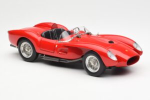 Ferrari 250 Testa Rossa Pontoon Fender Red CMC 1:18 M-071 Diecast — photo 4 of 6