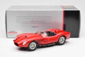 Ferrari 250 Testa Rossa Pontoon Fender Red CMC 1:18 M-071 Diecast — photo 6 of 6