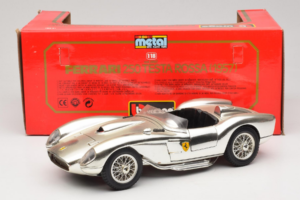 Ferrari 250 Testa Rossa Chrome Silver Bburago 1:18 3007-C1 Diecast — photo 8 of 8