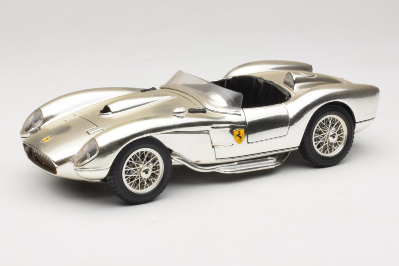 Ferrari 250 Testa Rossa Chrome Silver Bburago 1:18 3007-C1 Diecast