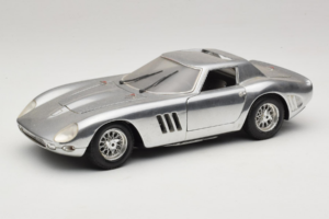 Ferrari 275 GTB Chrome Silver Guiloy 1:18 B004 Diecast