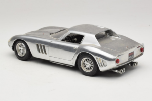 Ferrari 275 GTB Chrome Silver Guiloy 1:18 B004 Diecast — photo 7 of 8