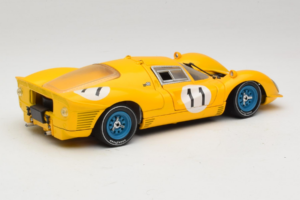 Ferrari 330 P4 #11 Yellow Spa-Francorchamps 1967 Eagles Race 1:18 38007-Y1 Diecast — photo 3 of 8