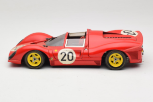 Ferrari 330 P4 #20 Red 1967 Revell 1:18 48822-P1 Diecast — photo 4 of 8