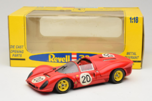 Ferrari 330 P4 #20 Red 1967 Revell 1:18 48822-P1 Diecast — photo 8 of 8
