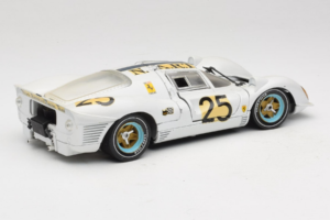 Ferrari 330 P4 #25 White Revell 1:18 48845 Diecast — photo 3 of 8