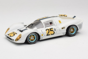 Ferrari 330 P4 #25 White Revell 1:18 48845 Diecast