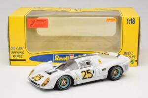 Ferrari 330 P4 #25 White Revell 1:18 48845 Diecast — photo 8 of 8