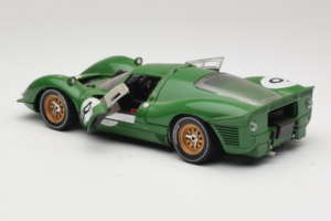 Ferrari 330 P4 #9 Green Spa-Francorchamps 1967 Eagles Race 1:18 41007 Diecast — photo 5 of 8