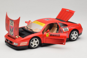 Ferrari 348 TB #32 Pirelli Red 1989 Bburago 1:18 3039-P1 Diecast — photo 2 of 8