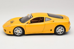 Ferrari 360 Modena 25 Jahre FMC Yellow Bburago 1:18 3358-Y1 Diecast — photo 4 of 8