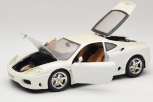 Ferrari 360 Modena White Bburago 1:18 3368-W1 Diecast — photo 2 of 8