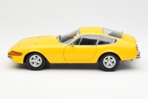 Ferrari 365 GTB/4 Daytona Yellow Kyosho 1:18 08162Y Diecast — photo 4 of 8