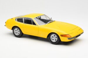 Ferrari 365 GTB/4 Daytona Yellow Kyosho 1:18 08162Y Diecast — photo 6 of 8