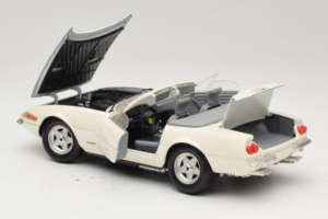 Ferrari 365 GTS/4 Spider White Techno Giodi 1:18 40028 Diecast — photo 5 of 8