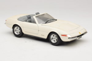 Ferrari 365 GTS/4 Spider White Techno Giodi 1:18 40028 Diecast — photo 6 of 8