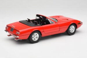 Ferrari 365 GTS Red Solido 1:18 8017 Diecast — photo 3 of 8