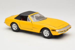 Ferrari 365 GTS Yellow With Black Roof Solido 1:18 8018 Diecast — photo 6 of 8
