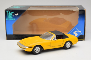 Ferrari 365 GTS Yellow With Black Roof Solido 1:18 8018 Diecast — photo 8 of 8