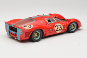 Ferrari 412P #23 W. Mairesse / J. Beurlys Le Mans 1967 Red Revell 1:18 48826 Diecast — photo 3 of 8