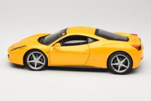 Ferrari 458 Italia Yellow Hot Wheels 1:18 P9894 Diecast — photo 4 of 8