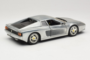 Ferrari 512M Chrome Silver Hot Wheels 1:18 25739 Diecast — photo 3 of 8