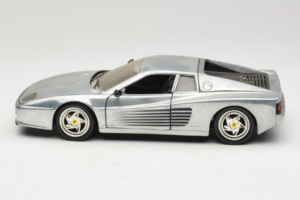 Ferrari 512M Chrome Silver Hot Wheels 1:18 25739 Diecast — photo 4 of 8