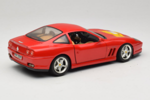 Ferrari 550 Maranello 22 Jahre Ferrari Model Club Red Bburago 1:18 3064-P2 Diecast — photo 3 of 8