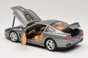 Ferrari 550 Maranello 25 Jahre Ferrari Model Club Silver 2nd Version Bburago 1:18 3064-S1 Diecast — photo 5 of 8