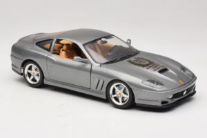 Ferrari 550 Maranello 25 Jahre Ferrari Model Club Silver 2nd Version Bburago 1:18 3064-S1 Diecast — photo 6 of 8