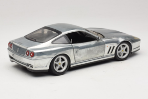 Ferrari 550 Maranello Chrome Silver Hot Wheels 1:18 25740 Diecast — photo 3 of 8