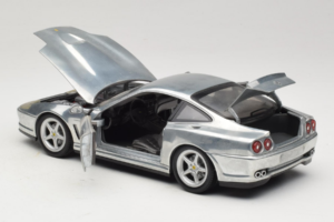 Ferrari 550 Maranello Chrome Silver Hot Wheels 1:18 25740 Diecast — photo 5 of 8