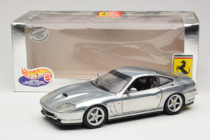 Ferrari 550 Maranello Chrome Silver Hot Wheels 1:18 25740 Diecast — photo 8 of 8