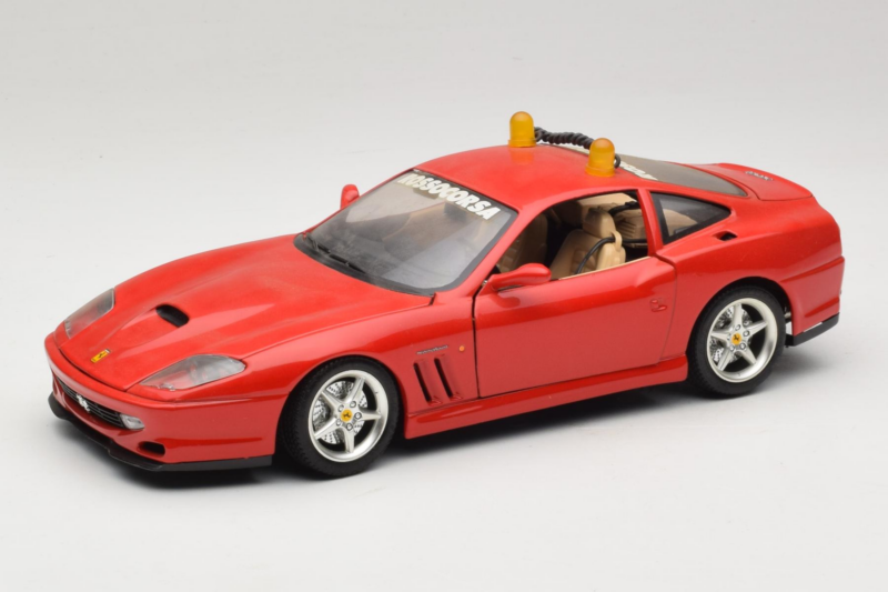 Ferrari 550 Maranello Safety Car Rosso Corsa Bburago 1:18 3064-P1 Diecast