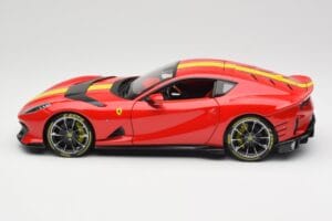 Ferrari 812 Competizione Rosso Corsa With Yellow Stripes Bburago 1:18 18-16915 Diecast — photo 4 of 8