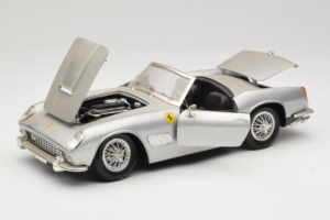 Ferrari California Cabriolet Silver Tonka 1:18 01109-S1 Diecast — photo 2 of 8
