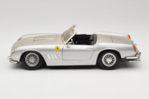 Ferrari California Cabriolet Silver Tonka 1:18 01109-S1 Diecast — photo 4 of 8