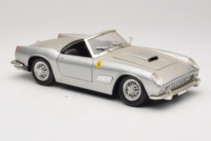 Ferrari California Cabriolet Silver Tonka 1:18 01109-S1 Diecast — photo 6 of 8
