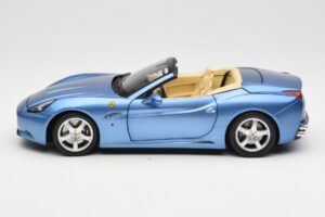 Ferrari California Light Blue Hot Wheels 1:18 N2043 Diecast — photo 4 of 8
