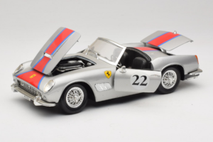 Ferrari California #22 Silver Red Stripe 1966 Tonka 1:18 01109-S2 Diecast — photo 2 of 8
