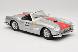 Ferrari California #22 Silver Red Stripe 1966 Tonka 1:18 01109-S2 Diecast — photo 6 of 8