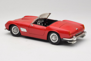 Ferrari California Cabriolet Red Tonka 1:18 01109-P1 Diecast — photo 7 of 8