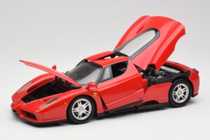 Ferrari Enzo Red Hot Wheels 1:18 56293 Diecast — photo 2 of 8